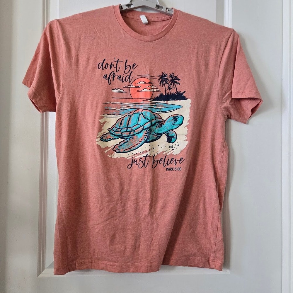 Love in Faith Women T-Shirt Sea Turtle Graphic Cotton Blend Casual Pink‎ Large - Picture 2 of 6